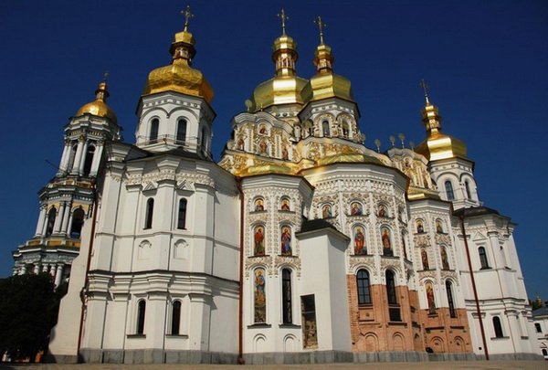 Вход в Киево-Печерскую Лавру подешевел с 50 до трех грн.