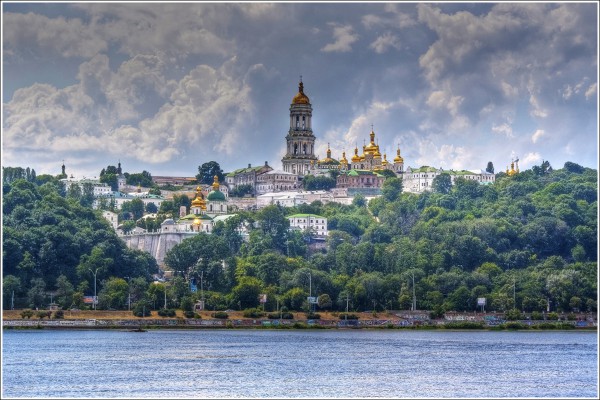 Киево-Печерская лавра была основана в 1051 г.