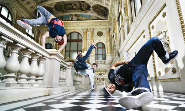 Red Bull Flying Bach в сентябре заедет в Киев