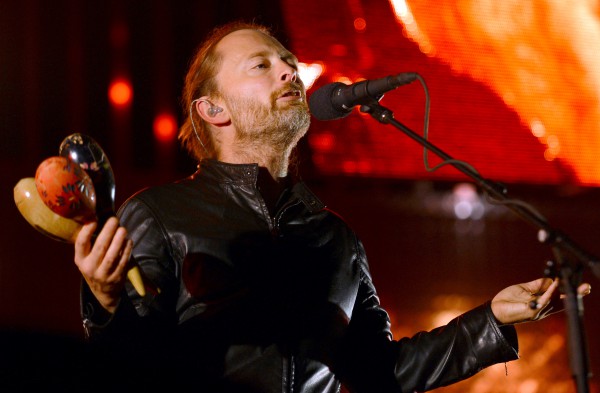 Группа Radiohead учит фанатов играть свои песни.