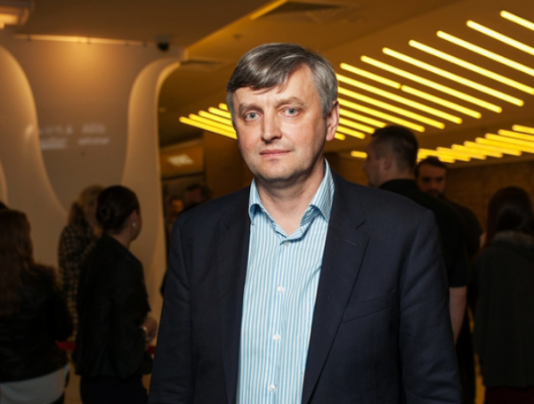 Сергей Лозница едет в Канны