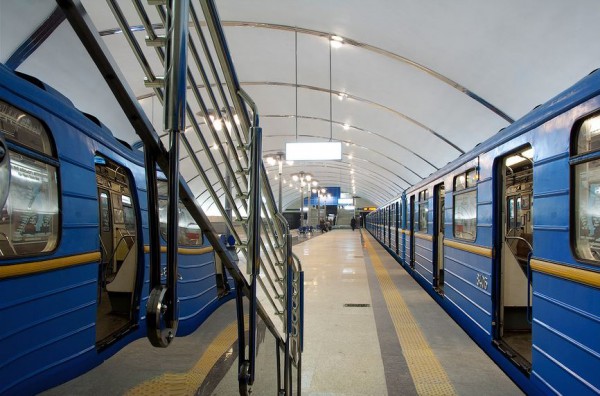 В связи с проведением матча Динамо-Днепр в Киеве продлят работу метро. Фото: tov_tob - LiveJournal