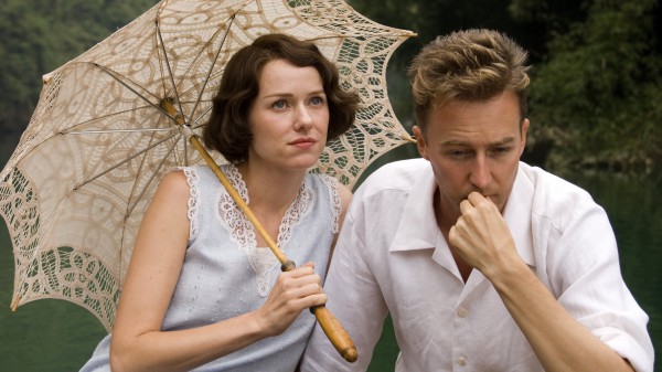 Кадр из фильма Разрисованная вуаль/The Painted Veil (2006), снятого по мотивам романа Узорный покров