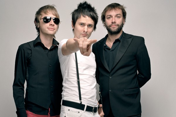 Muse представили пепельно-танцевальное видео на сингл Dead Inside.