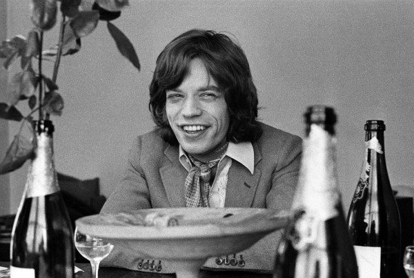 Каждому бы в свои 74 года move like Jagger!