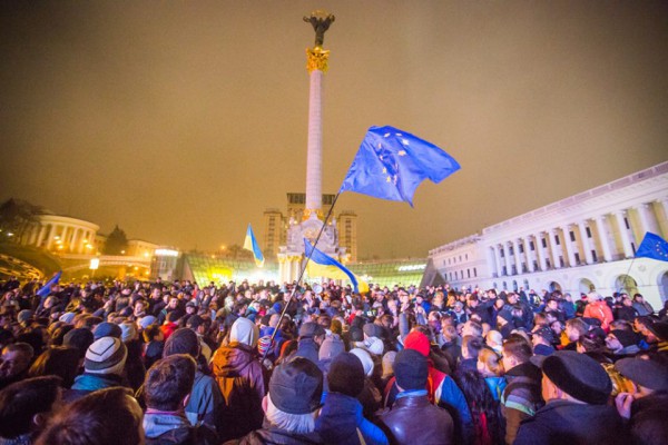 Источник фото: http://lenta-ua.net/novosti/politika/38111-evromaydan-proderzhalsya-noch-no-utrom-na-ploschad-navedalis-siloviki.html