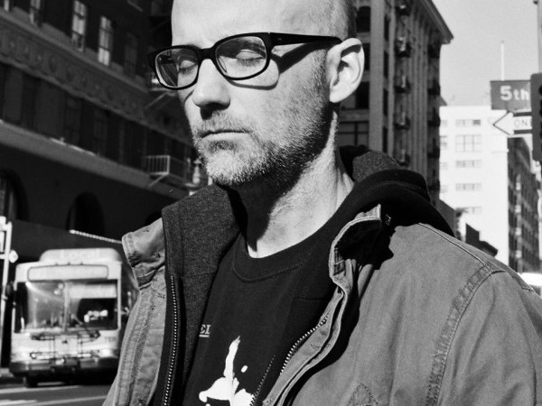 Большую часть студийных записей Moby обычно делает сам
