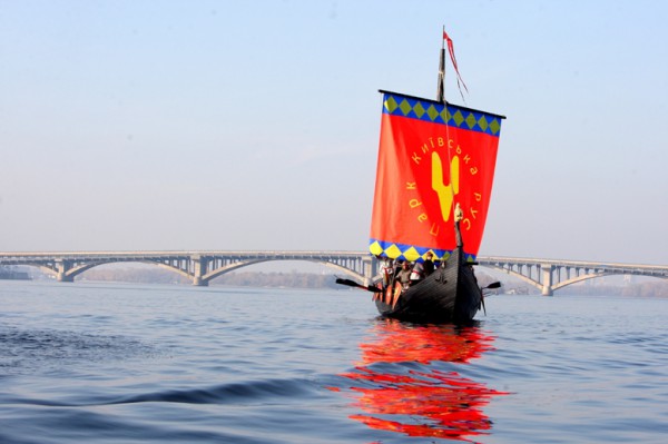 Реконструированная ладья Х века Князь Владимир будет спущена на воду в мае