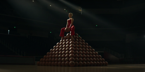 Клип на песню Swish Swish стал новым видео четветого студийного альбома.