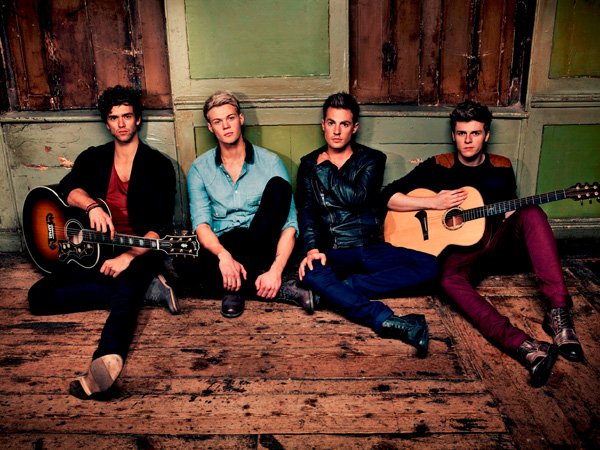 Lawson презентовали клип на песню Standing In The Dark.