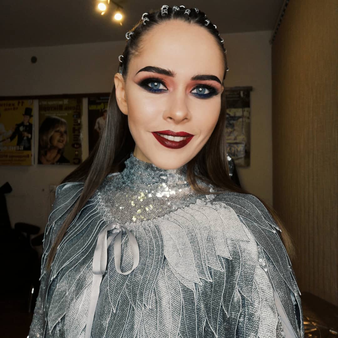 Юлия Санина
