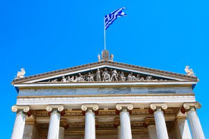 Доходы населения Афин сократились за год почти на 5% Доходы населения Афин сократились за год почти на 5%
