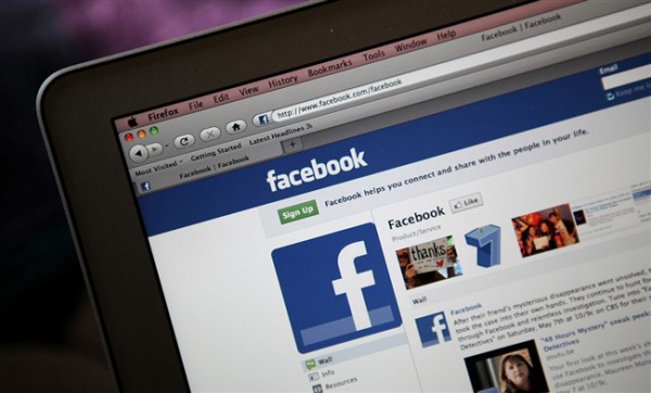 Facebook встроил видео в профили