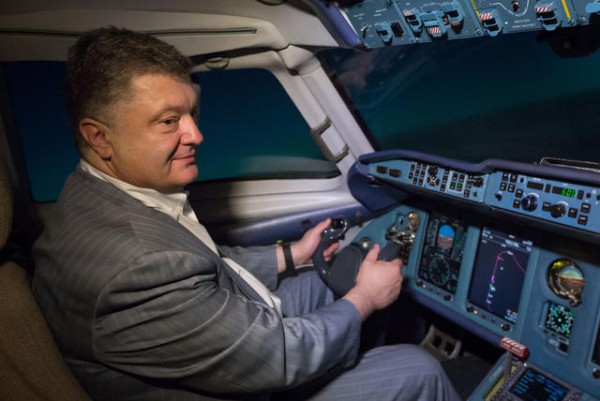 Порошенко хочет убрать монополистов с рынка авиаперевозок