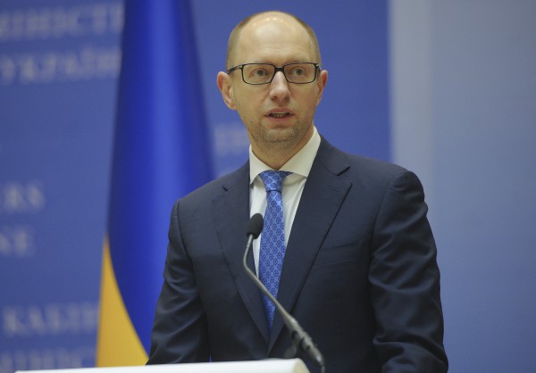 Яценюк заявил, что его правительство “приняло невероятный вызов“