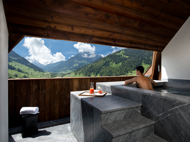 Швейцария, Alpina Gstaad – $10 852 за ночь