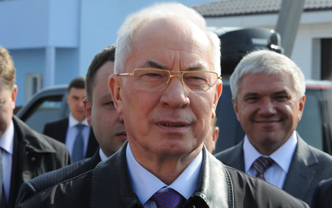 Азаров хочет создать рабочие места в сельской местности