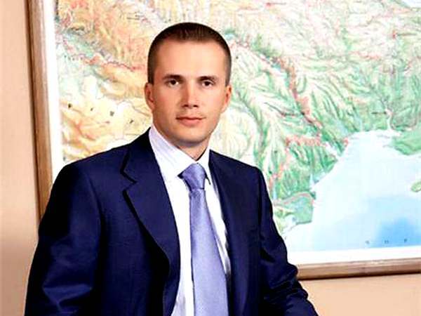 Александр Янукович получил больше всех государственных денег