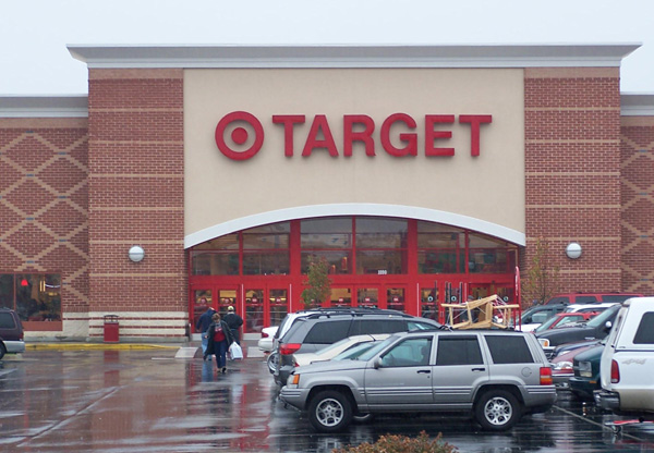 Фальшивомонетчик расплатился странной купюрой в одном из маркетов сети Target