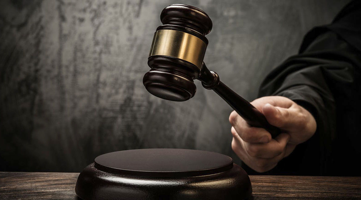 Суд отправил грабителя за решетку Суд отправил грабителя за решетку