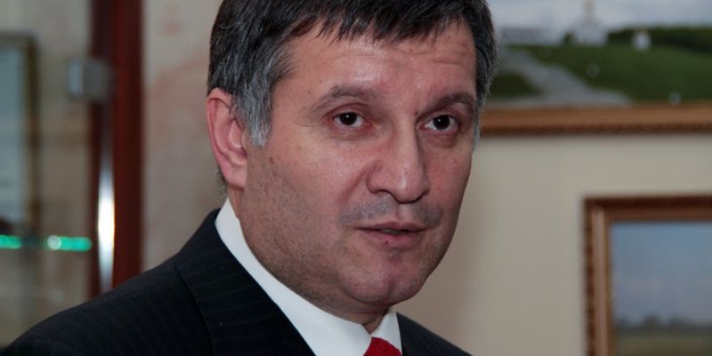 Аваков вернулся в Украину, получив статус народного депутата