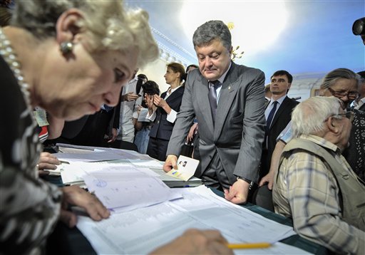 Порошенко побеждает на выборах