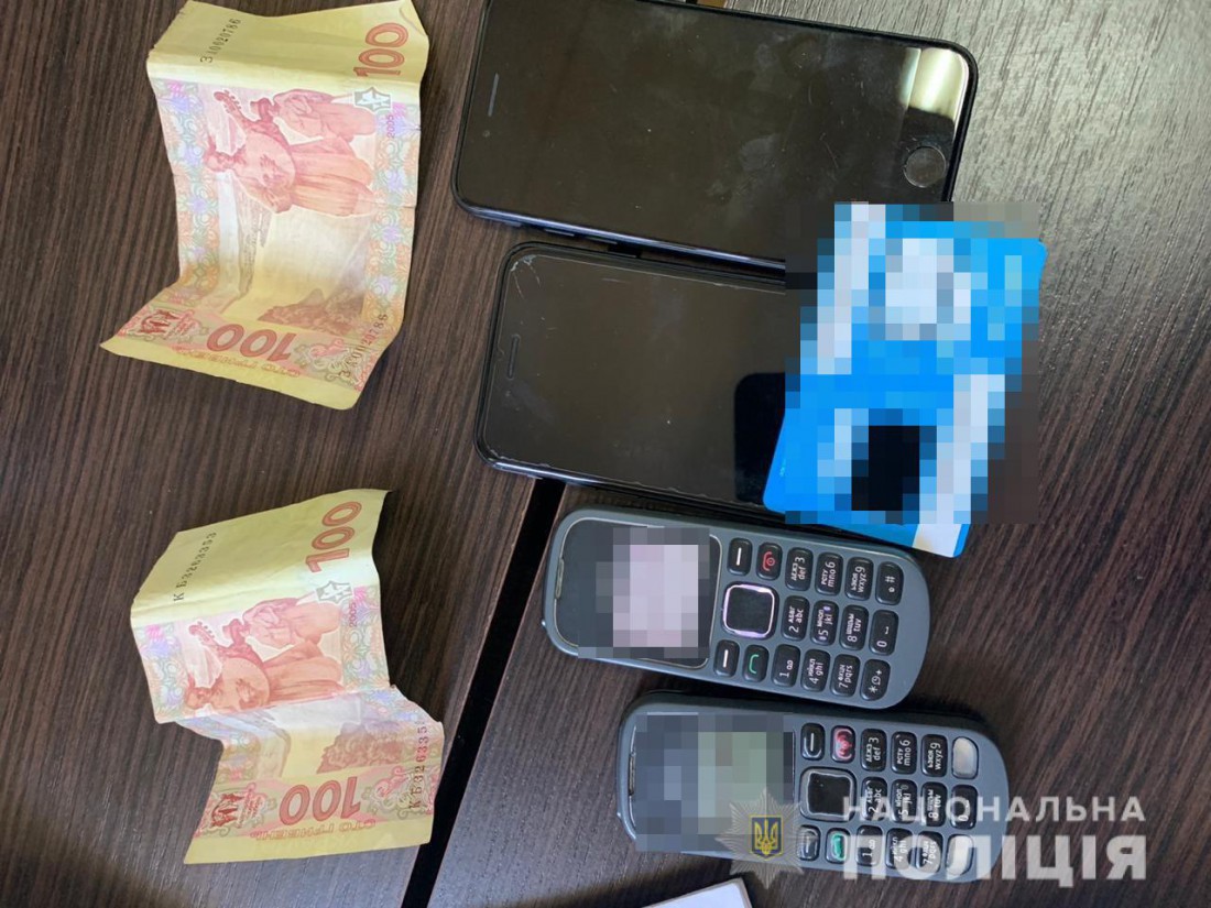 Деньги перечислялись находившимся на свободе сообщникам