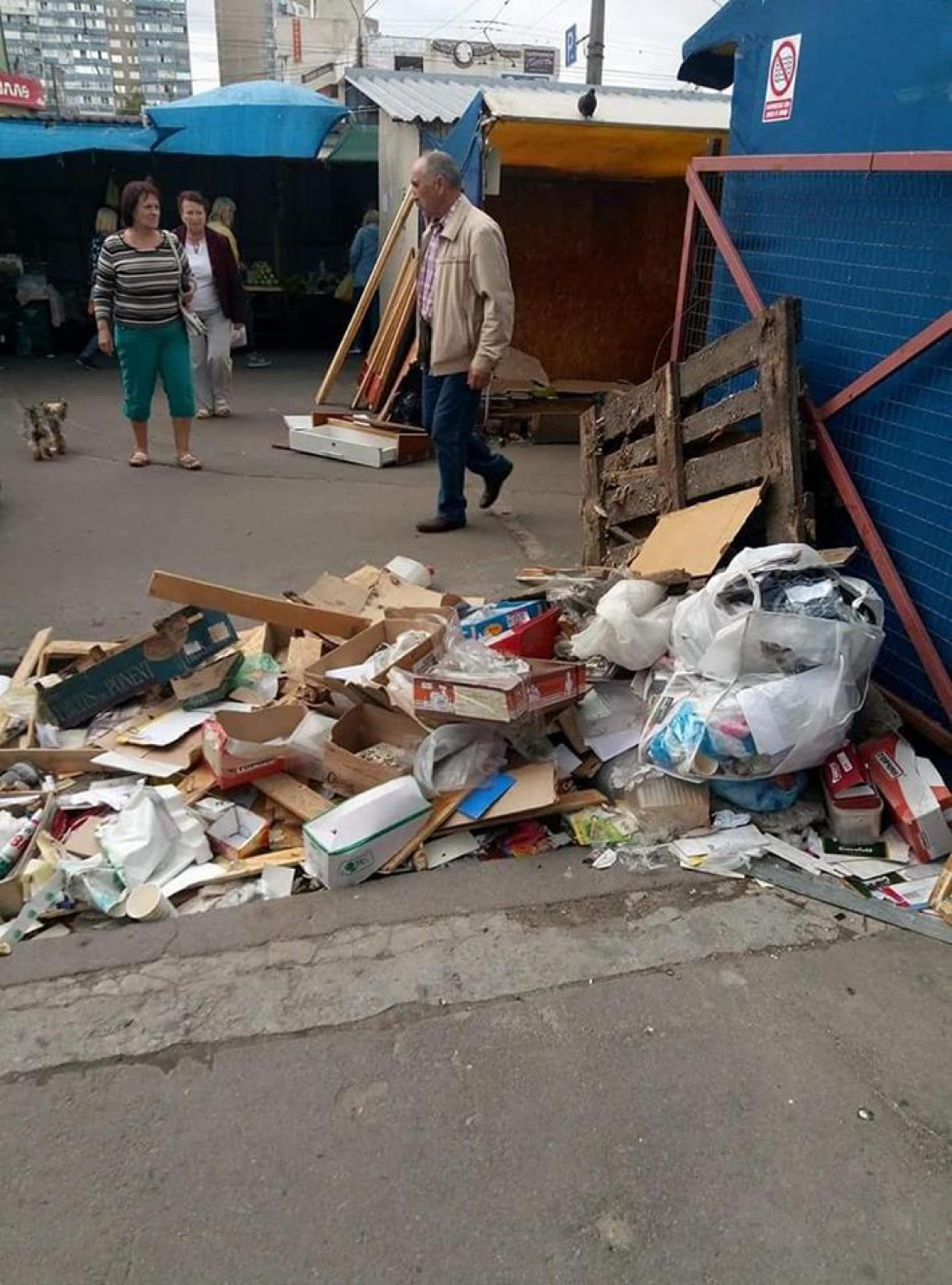 Местные жители надеются, что торговлю упорядочат