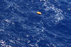 В Средиземном море нашли спасательные жилеты с потерпевшего крушение счамолета