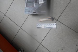 Из магазина техники в Киеве украли полсотни смартфонов
