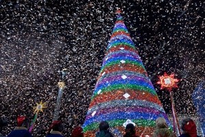 В связи с использованием пиротехники обстановка была спокойнее В связи с использованием пиротехники обстановка была спокойнее