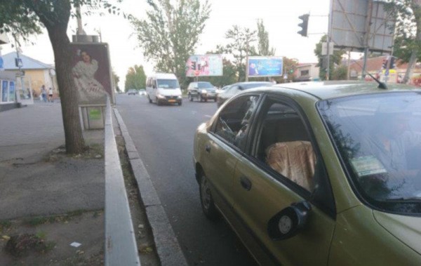 Автомобиль, который сбил женщину