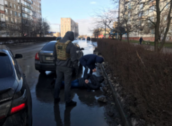 В Александрии задержали подполковника и майора полиции области
