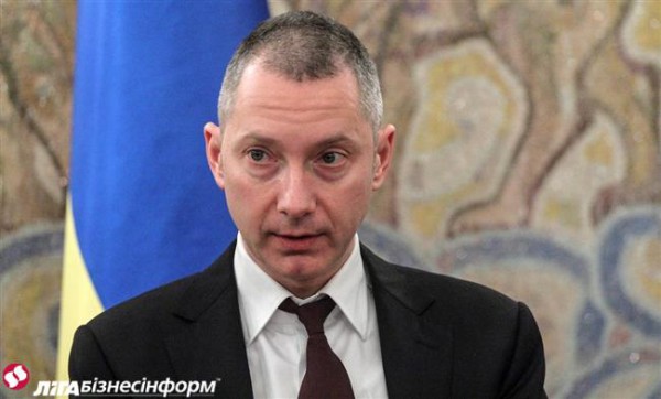 Глава АП написал книгу про Украину