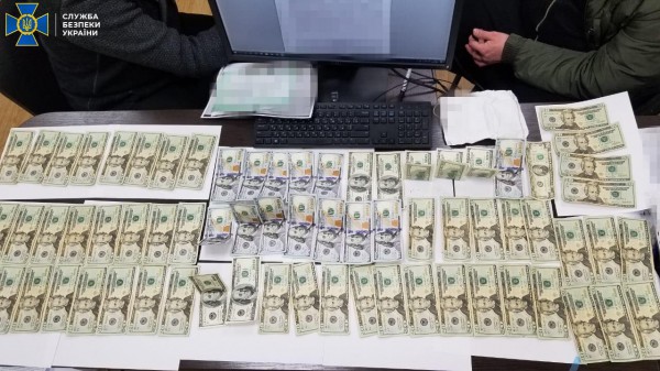 Оперативник попался на горячем