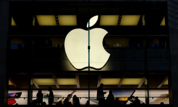 Соцсети поддержали Apple