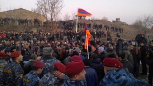 Антироссийские протесты в Гюмри