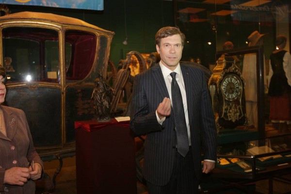 Олег Царев