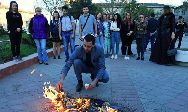 В акции приняли участие около 15 человек
