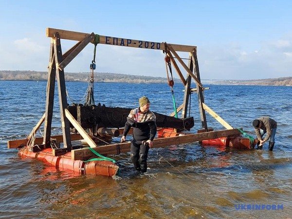 Древность была на глубине около 10 м