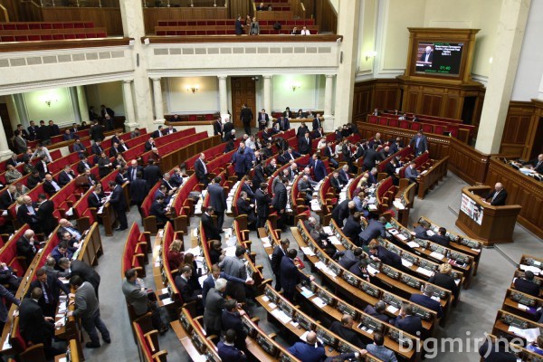 Две фракции не дали своих голосов