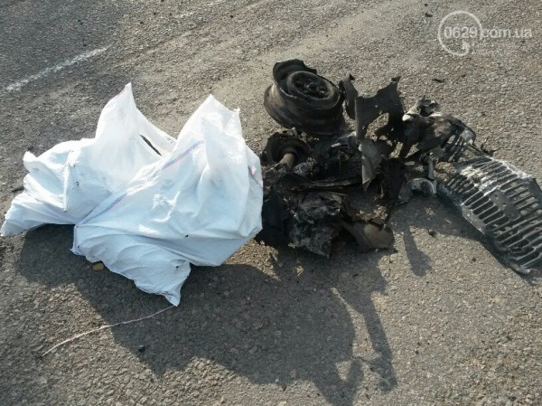 В Мариуполе на блокпосту взорвались Жигули