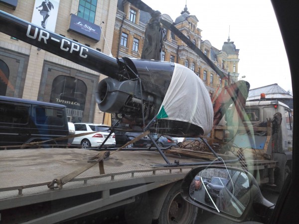 В Киеве опоздавшего школьника доставил вертолет