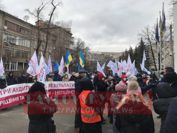 Инвесторы призывают Авакова к ответу