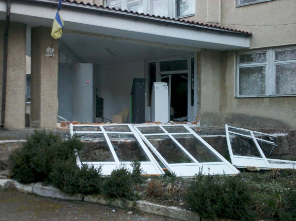 На Прикарпатье подорвали местную поликлинику