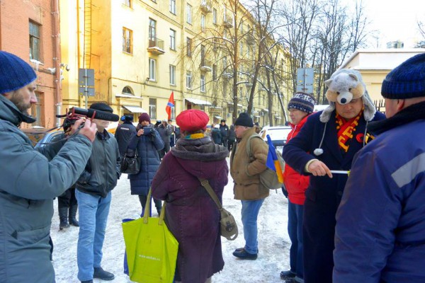 Инициатором акции выступило местное демократическое движение Солидарность
