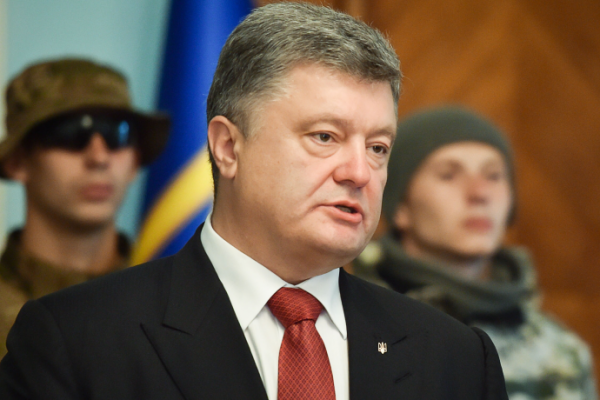 Порошенко назвал главные заслуги волонтеров Порошенко назвал главные заслуги волонтеров