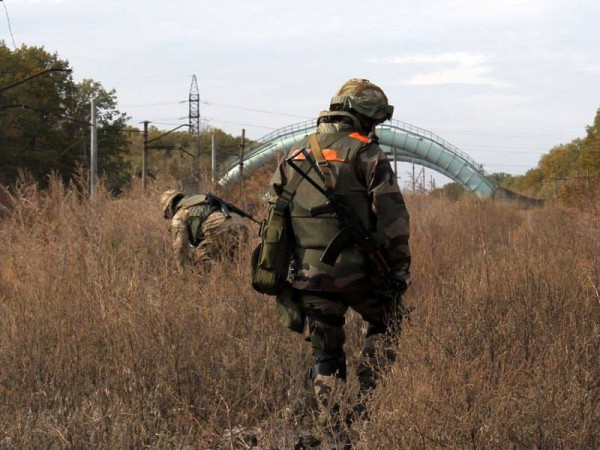 Позиции военных снова обстреляли
