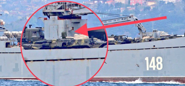 Военная техника РФ на палубе