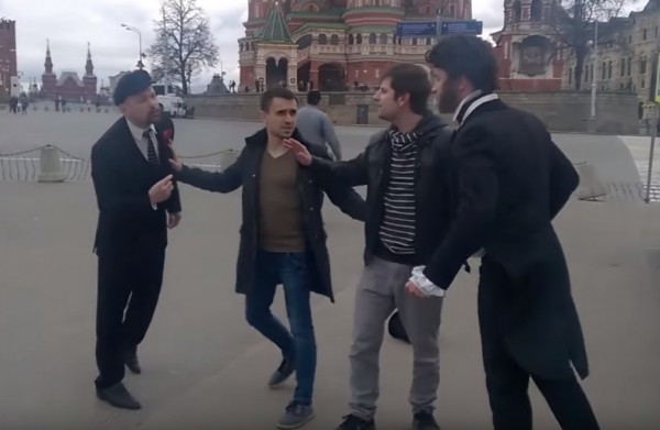 Ленин повздорил с Пушкиным из-за клиента